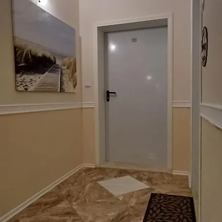 Orange в местност каваци, דירה סוזופול