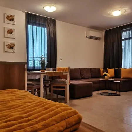 Apartment Orange в местност каваци,